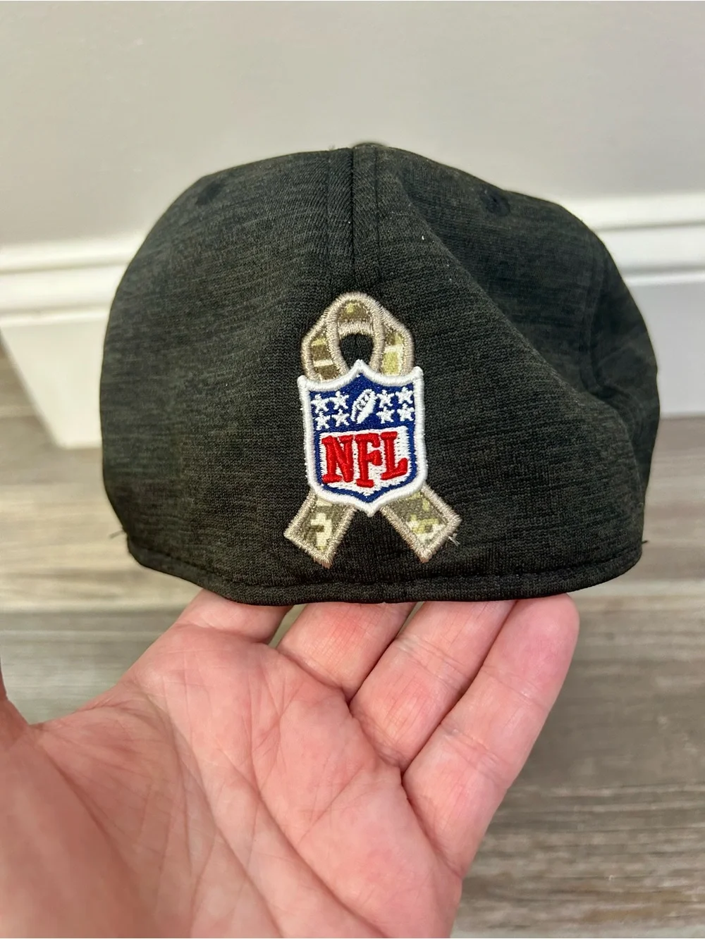 NWT New Era San Francisco 49ers 2020 Salute to Service 39THIRTY Flex Hat S/M